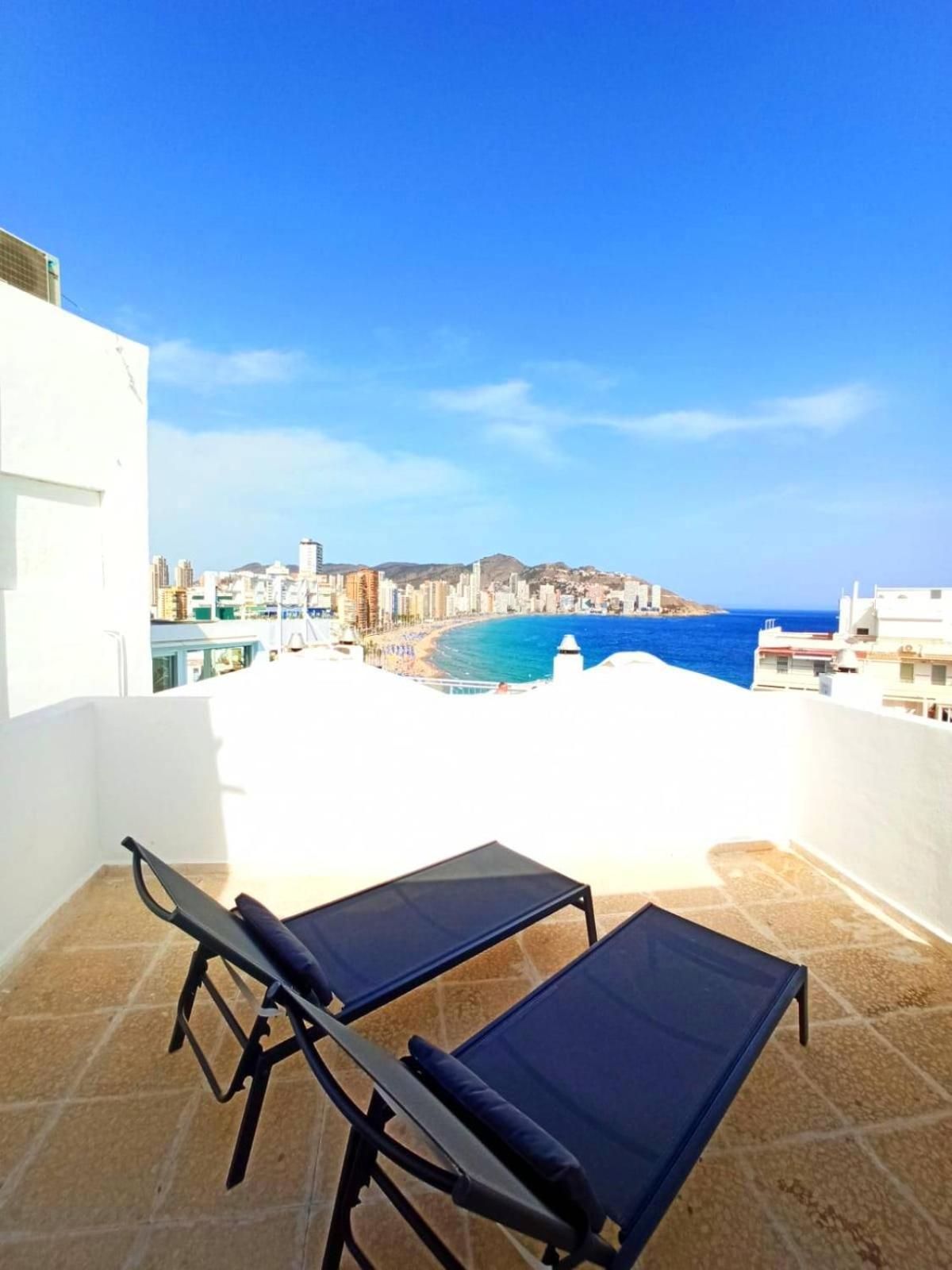 Vistas Del Mar Apartment Бенидорм Екстериор снимка