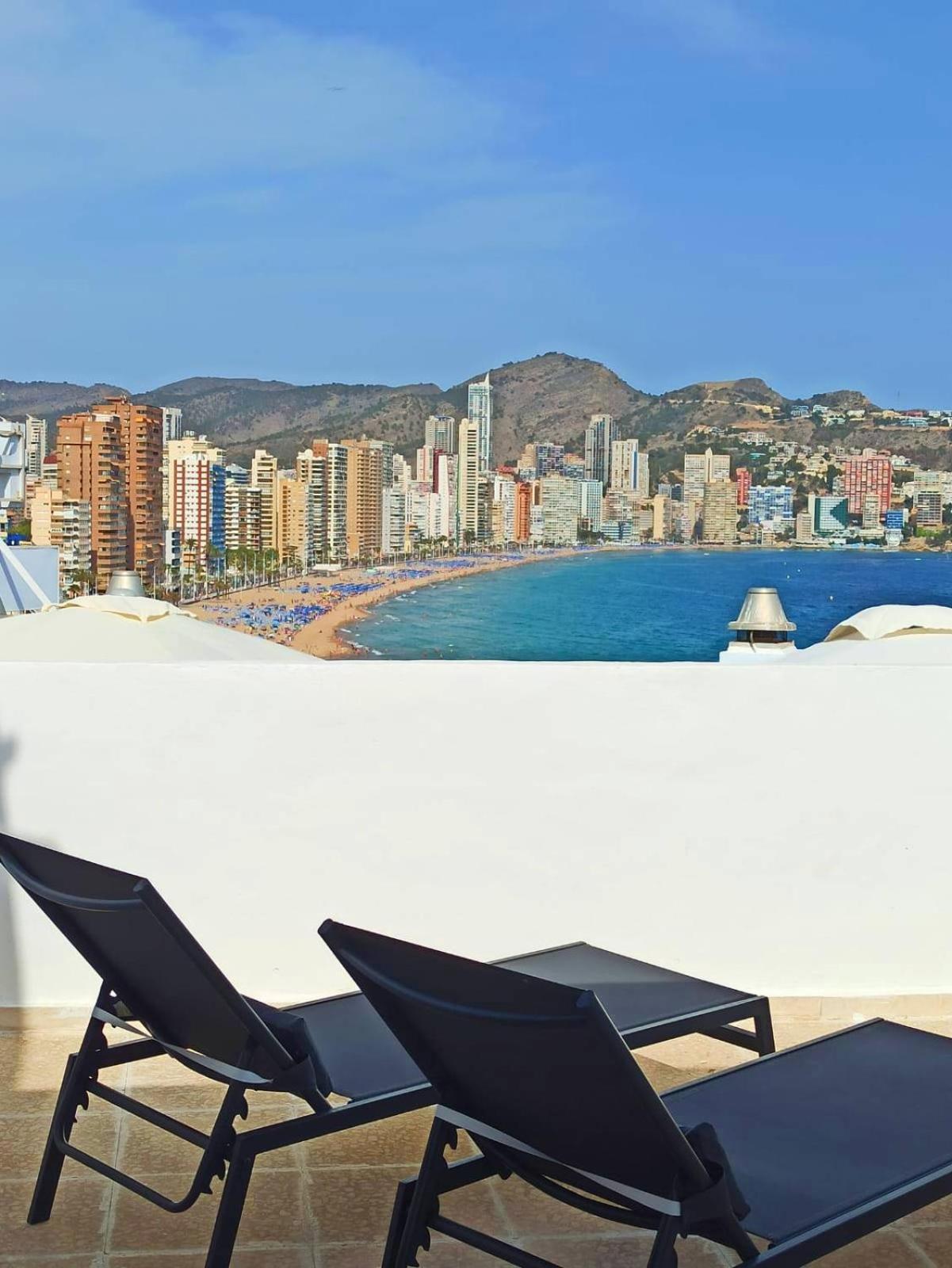 Vistas Del Mar Apartment Бенидорм Екстериор снимка